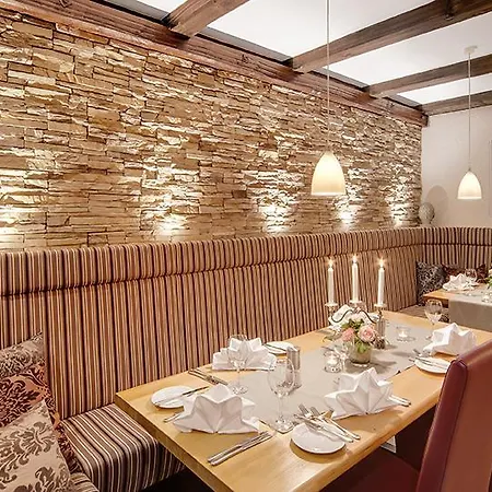 Hotel Romantik Ahrenberg 3*